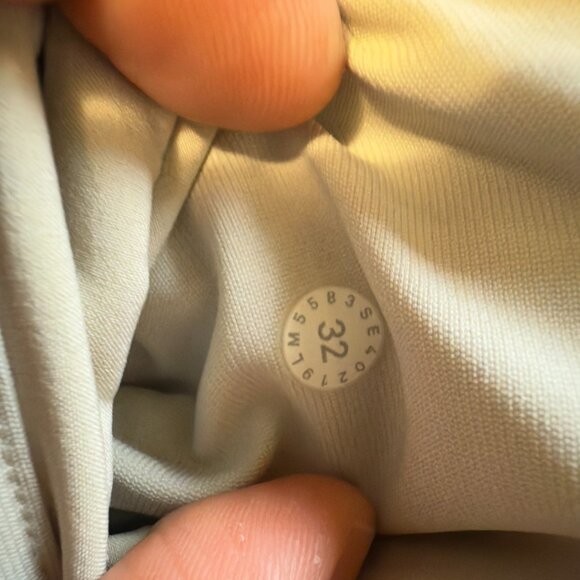 LULULEMON ABC Pant Classic Fit *Warpstreme Silverstone Greige Pants Size 32 - Picture 5 of 8